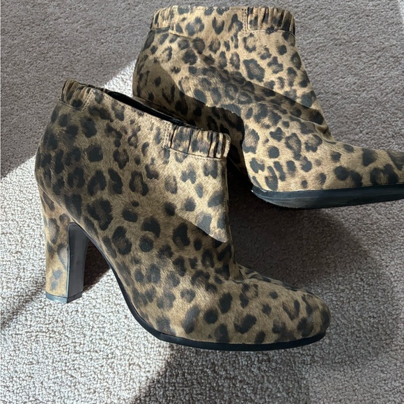 Leopard Sam and Libby Boots - Picture 2 of 4